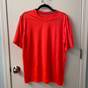 Nike men’s shirt